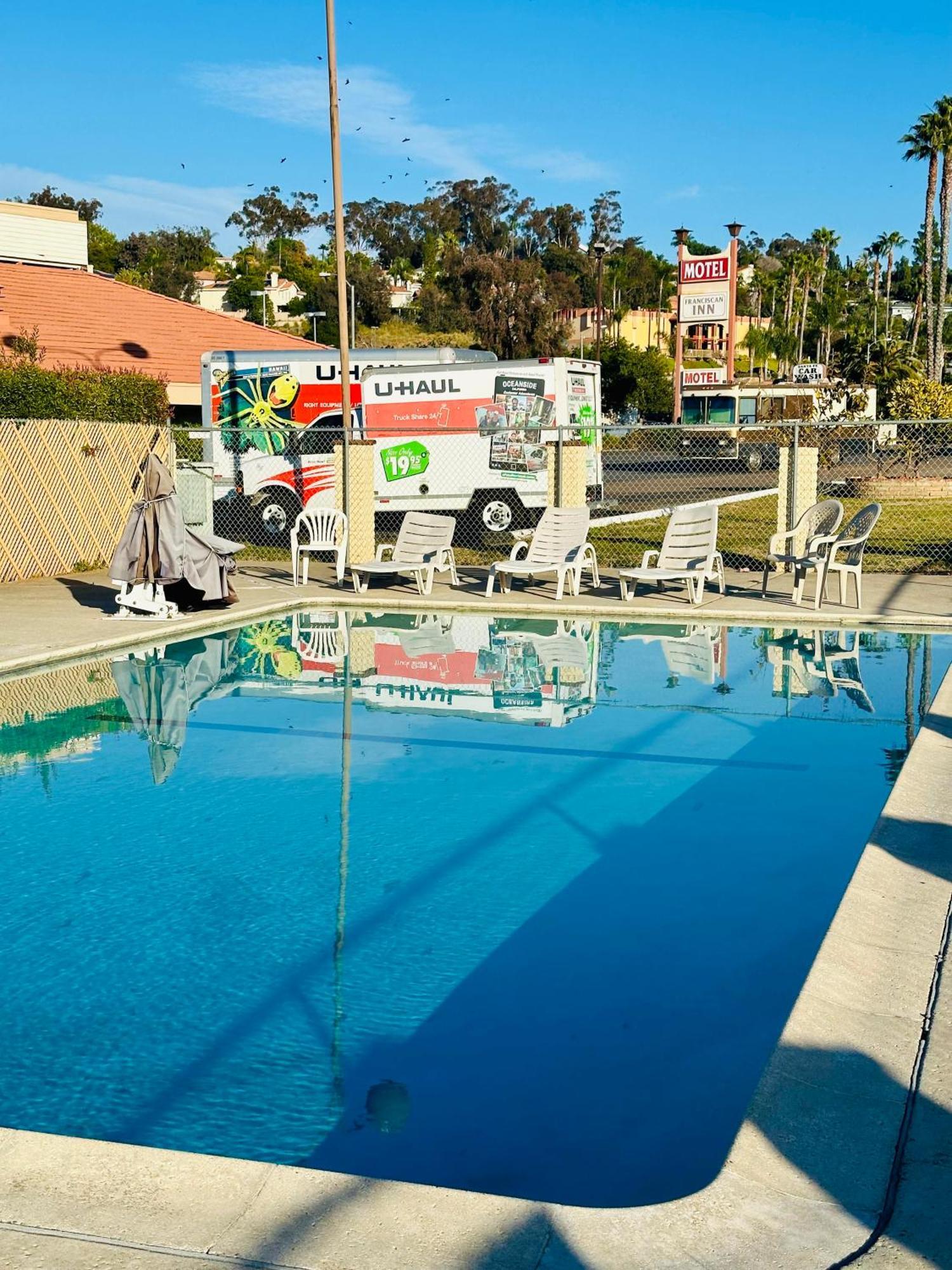 ויסטה Franciscan Inn Motel מראה חיצוני תמונה