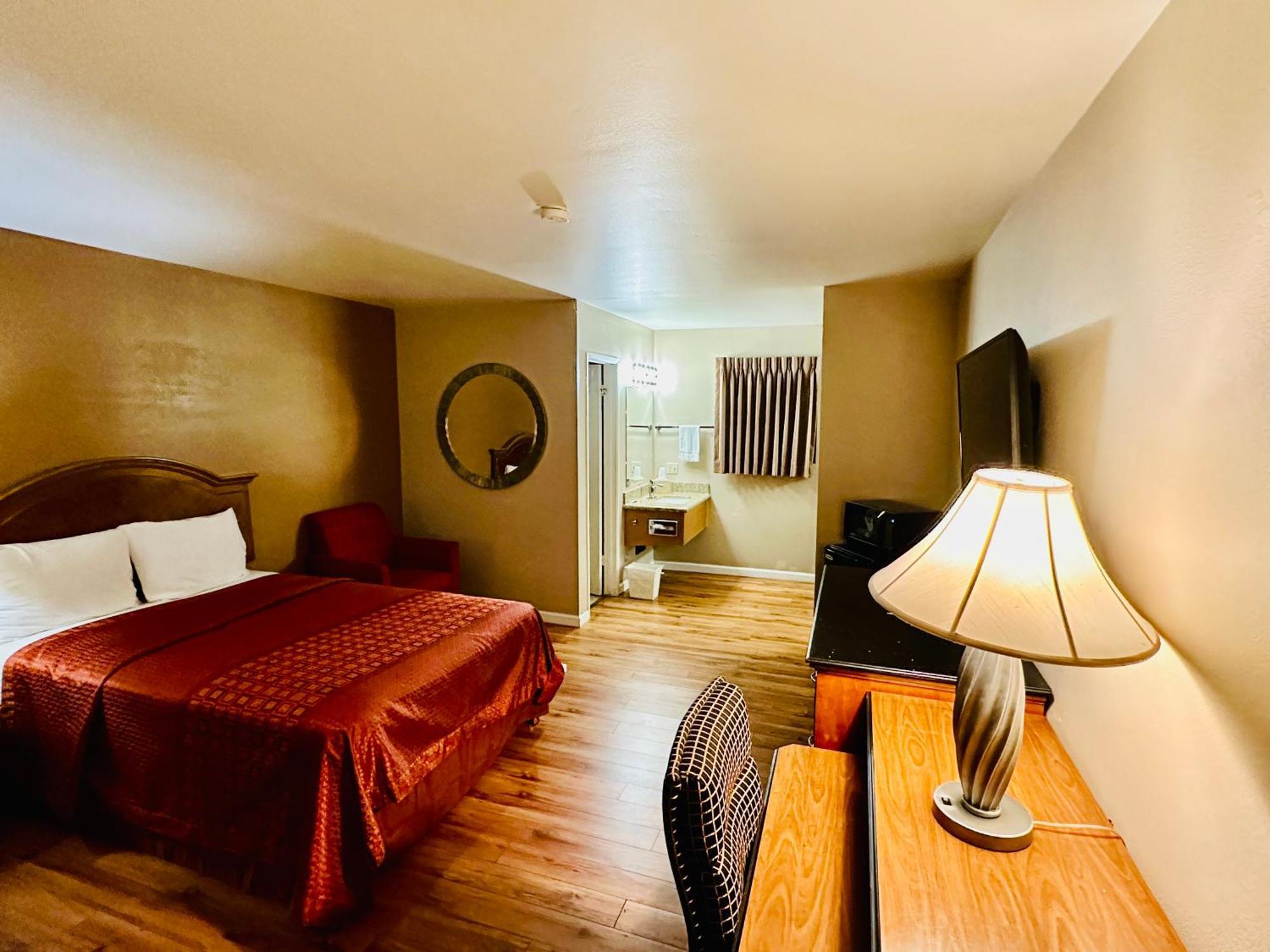 ויסטה Franciscan Inn Motel מראה חיצוני תמונה